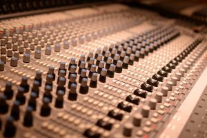 Livemix Blog - Analog Mixers Vs. Digital Mixers